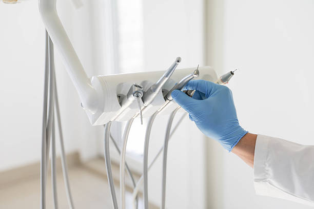 24/7 Emergency Dental experts in Ives Estates, FL